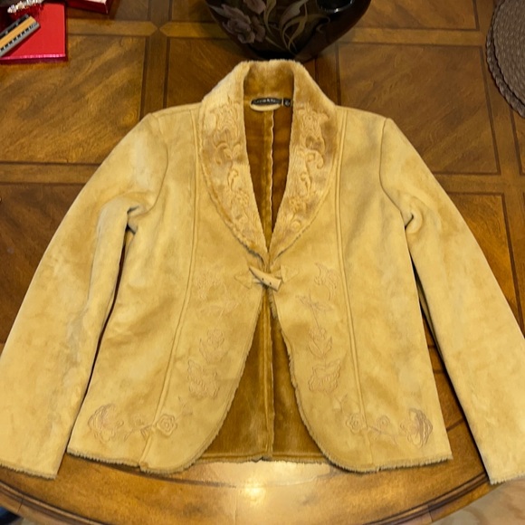 # Essentials By Milano embroidered jacket. - Picture 6 of 15